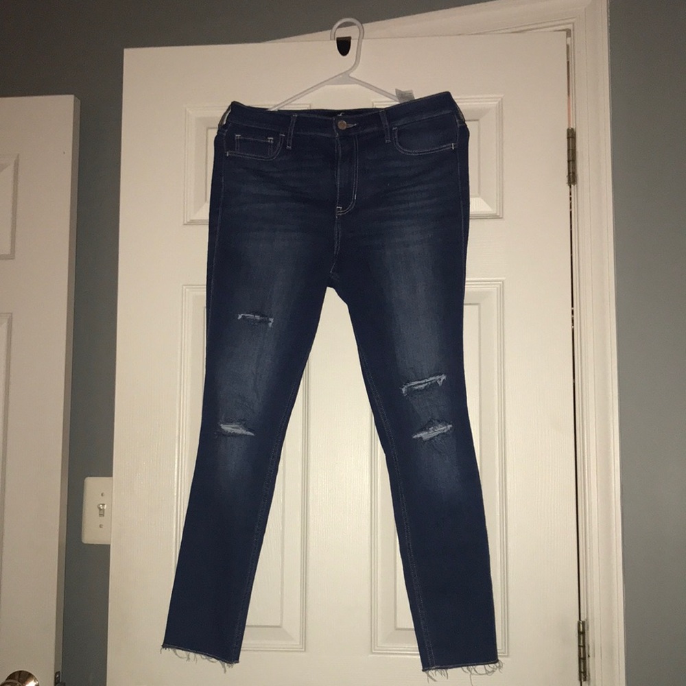 Ripped Skinny Jeans